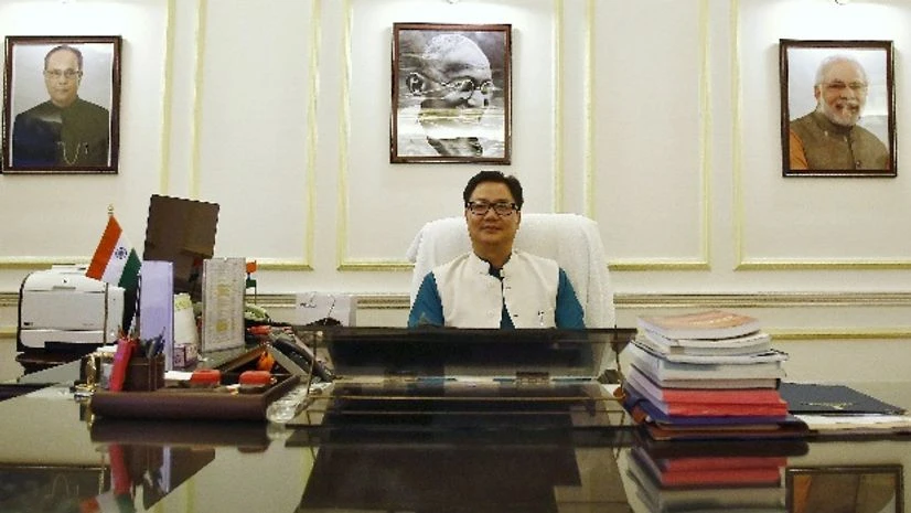 Rijiju shares ex-Delhi LG's view that North Indians enjoy breaking rules Rijiju shares ex-Delhi LG's view that North Indians enjoy breaking rules