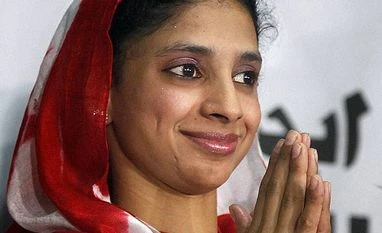 Deaf-mute Geeta returns home from Pakistan Indian national Geeta greets media before her departure from the international airport in Karachi, on Oct 26, 2015. Geeta, who is deaf and mute, accidentally crossed the border into Pakistan from India as a child nearly 12 yrs ago.