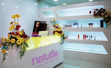 Naturals gets its show on the road Naturals gets its show on the road
