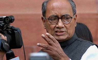 Cong to contest MP Assembly polls on Kamal Nath's face: Digvijaya Singh Digvijaya Singh