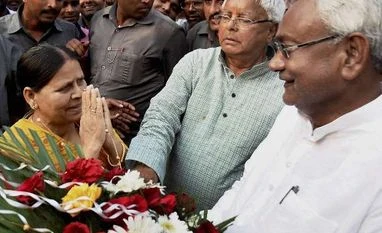 Rabri made RSS volunteers shed shorts: Lalu Bihar, Nitish Kumar, Lalu Prasad, Grand Alliance