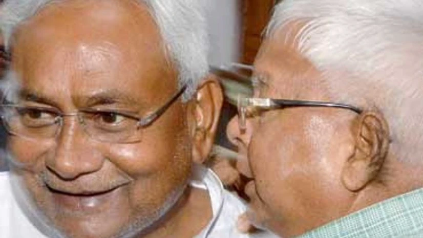Nitish Kumar and Lalu Prasad Yadav celebrate victory in bihar elections Nitish Kumar and Lalu Prasad Yadav celebrate victory in bihar elections
