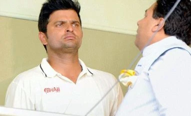 Raina regrets "unintentional", "unfortunate" incident in Mumbai IPL Chairman Rajeev Shukla with UP's Suresh Raina at Wankhede Stadium in Mumbai