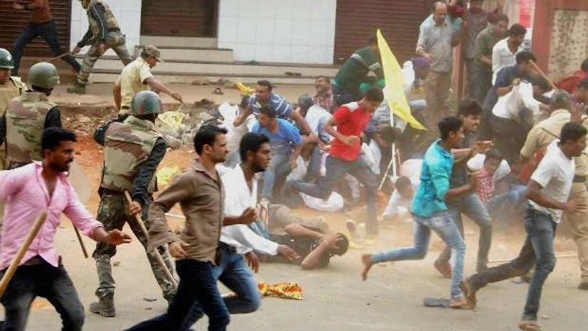 Tipu Sultan, VHP, BJP, Clash Tipu Sultan, VHP, BJP, Clash