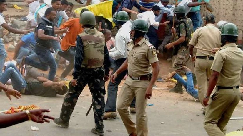 Tipu Sultan, VHP, BJP, Clash Tipu Sultan, VHP, BJP, Clash