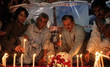 US to take in 10,000 Syrian refugees despite Paris attacks Paris attacks, Obama, France, Europe