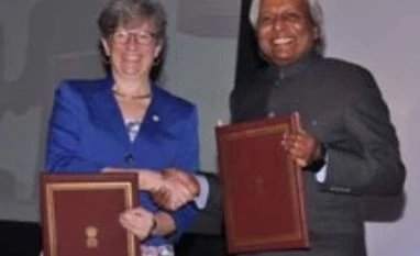 UK's Research Councils and India's DBT to collaborate on climate change Prof Jane Elliott and Prof Vijay Raghavan after signing the letter of intent
