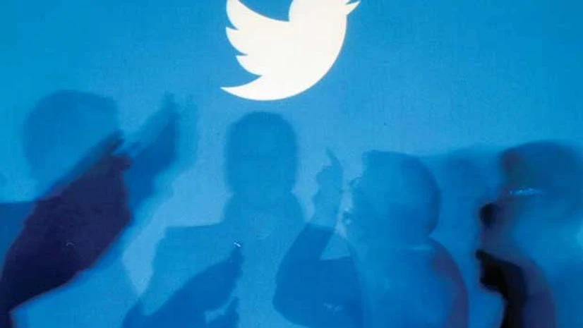 Twitter twists to Bollywood's tunes Twitter twists to Bollywood's tunes