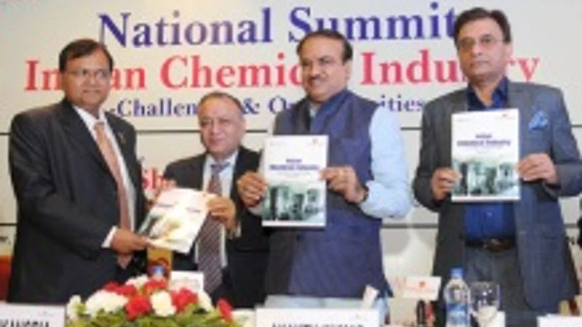 Ananth Kumar releasing the ASSOCHAM-Resurgent India Study report Ananth Kumar releasing the ASSOCHAM-Resurgent India Study report