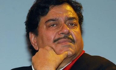 Shatrughan takes a dig at PM Modi's 'advisors' on Arunachal Prez Rule Shatrughan Sinha (Photo Credit: Official website of the BJP MP)