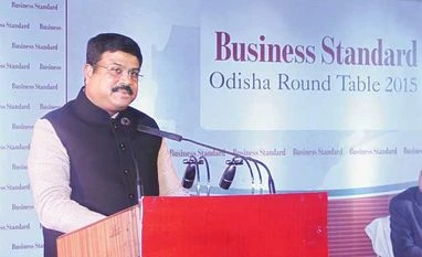 Qatar cuts LNG price for India, to help save Rs 4,000 crore a year Dharmendra Pradhan