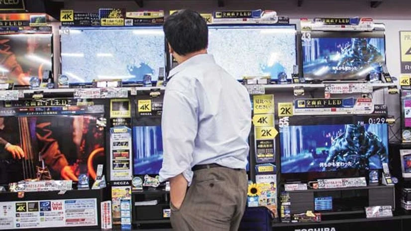 Toshiba to cut 7,000 jobs, sees full-year loss Toshiba to cut 7,000 jobs, sees full-year loss