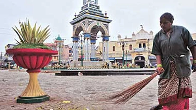 In pursuit of swachhness In pursuit of swachhness