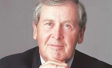 Moving from advertising to storytelling Moving from advertising to storytelling