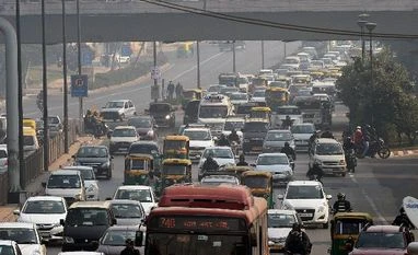 Why getting a reliable picture of Delhi's air pollution is difficult Vehicles plying at a road during the trial of the 'odd-even car scheme' at ITO in New Delhi