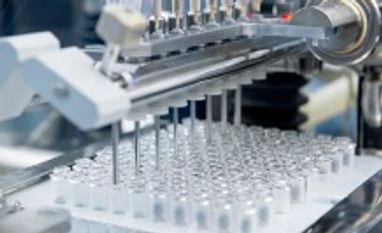 Sanofi collaborates Warp Drive Bio to develop oncology therapies and antibiotics Sanofi's vial filling line; Credits: Celine Clanet of Interlinks Image