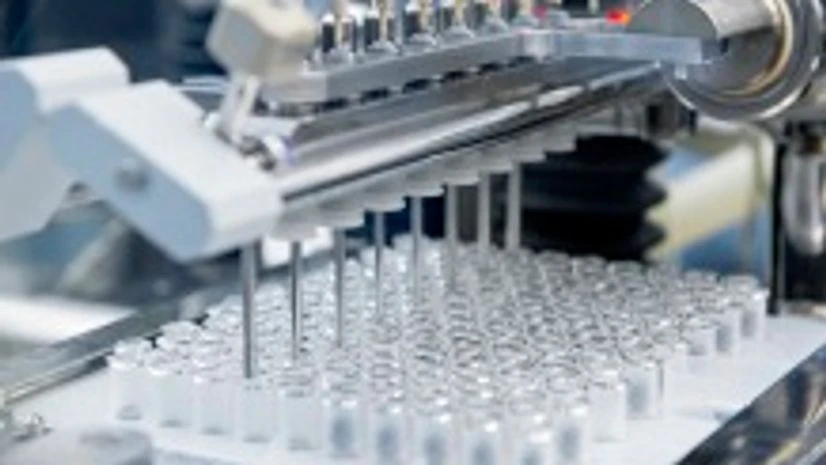 Sanofi's vial filling line; Credits: Celine Clanet of Interlinks Image Sanofi's vial filling line; Credits: Celine Clanet of Interlinks Image