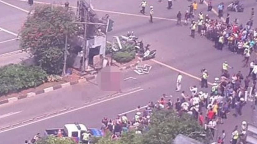 This picture was posted by Twitter user @sugandhazee Indonesia Blasts, Jakarta