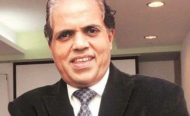 Expect earnings downgrade cycle to bottom out by Q2 of FY17 Expect earnings downgrade cycle to bottom out by Q2 of FY17