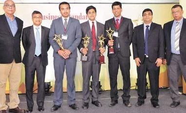 <em>BS Best B-School Project Award:</em> Champion among winning ideas chosen From left: Ajit Balakrishnan, Rajat Gupta, Pranav Bora (third prize winner), Balaji Venkatesh (first prize winner), Sourav Kumar (second prize winner), Sandeep Chandola, and Shashi Ranjan Kumar, at the Business Standard Best B-School Project Award