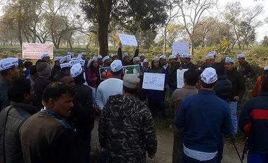 AAP workers protest smart city at tea estates in Dehradun AAP workers protest smart city at tea estates in Dehradun
