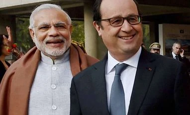 Focus on anti-terror, climate cooperation: Francois Hollande in India Narendra Modi, Francois Hollande, Chandigarh, Rock Garden
