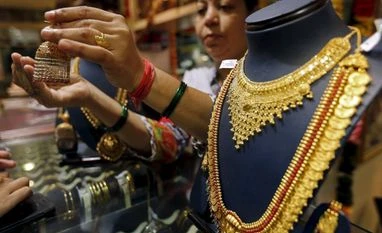 Gems & jewellery exports likely to be lowest in six years Gems & jewellery exports likely to be lowest in six years
