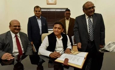 Include UP-related projects in budget: Akhilesh Yadav to Centre Uttar Pradesh Chief Minister Akhilesh Yadav gives final touches to the State Budget 2016-17 in Lucknow