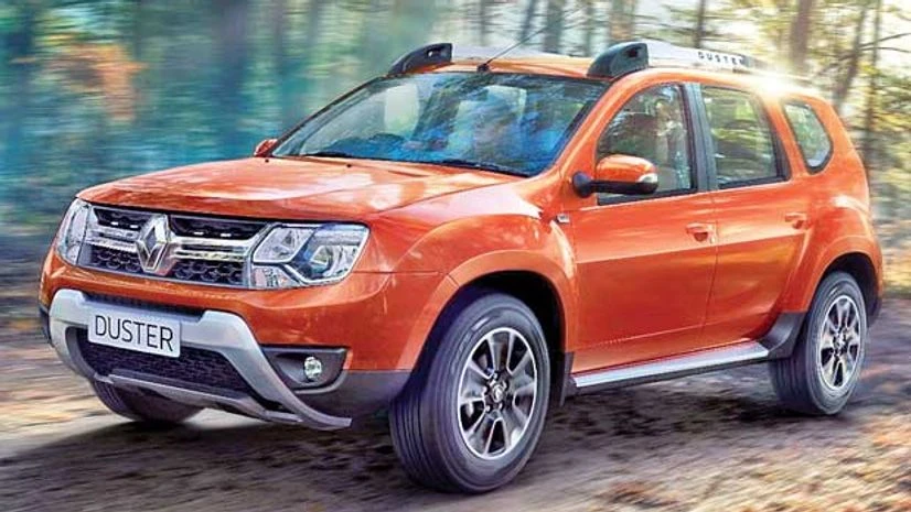 Renault Duster Renault revs up on two engines