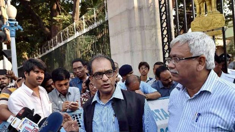 Jadavpur University, Suranjan Das Suranjan Das