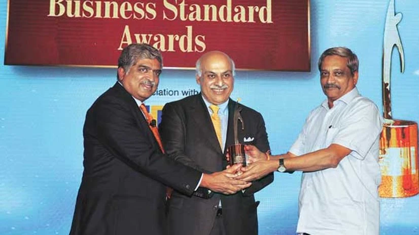 Motherson Sumi Chairman Vivek Chaand Sehgal (centre) receives the CEO of the Year award from former UIDAI chief Nandan Nilekani (left) and Defence Minister Manohar Parrikar Motherson Sumi Chairman Vivek Chaand Sehgal (centre) receives the CEO of the Year award from former UIDAI chief Nandan Nilekani (left) and Defence Minister Manohar Parrikar