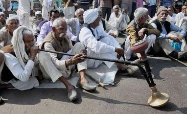 Jat agitators retreat in Haryana, unsustainable agriculture is the cause of unrest Jat agitation, Quota, Rohtak, Railway tracks