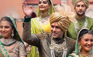 Viu, Netflix make a play for eyeballs Viu, Netflix make a play for eyeballs