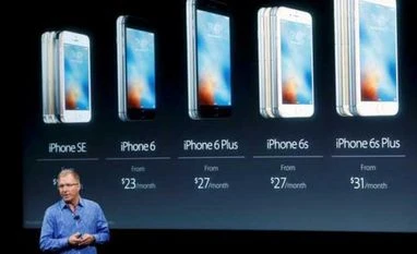 iPhone SE: China, India key challenge for Apple Apple, iPhone SE, Greg Joswiak