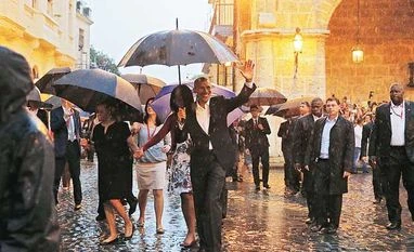 Obama meets Castro US President Barack Obama and his family tour Old Havana at the start of a three-day visit to Cuba