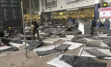 First arrests in UK linked to Paris, Brussels terror attacks Brussels, Explosion, Airport, Blast