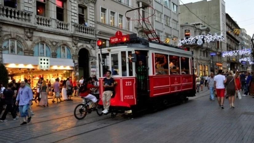 Dutch close Istanbul consulate over terror threat Dutch close Istanbul consulate over terror threat