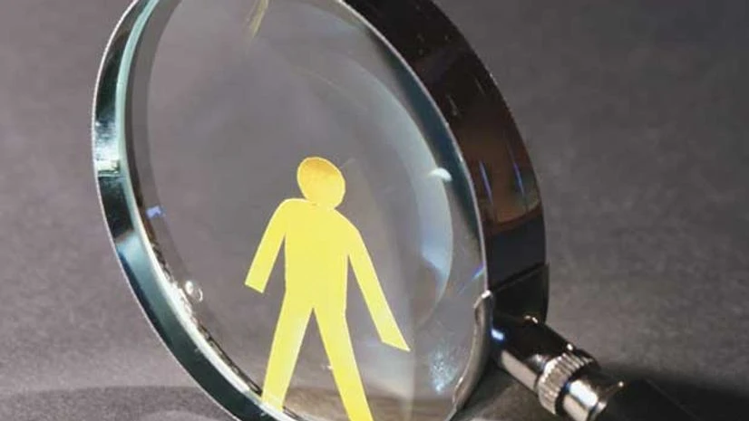 Handing over shares to broker for fixed returns may land you into trouble Handing over shares to broker for fixed returns may land you into trouble