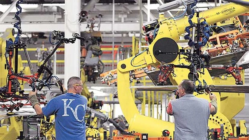 Consumers prop up US economy, but profits under pressure Consumers prop up US economy, but profits under pressure