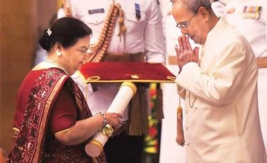 Honouring the best Kokilaben Ambani (left) receives the Padma Vibhushan award conferred on her husband and founder of Reliance Group, the late Dhirubhai Ambani, by President Pranab Mukherjee during the Padma Award 2016 ceremony at Rashtrapati Bhavan in New Delhi on M