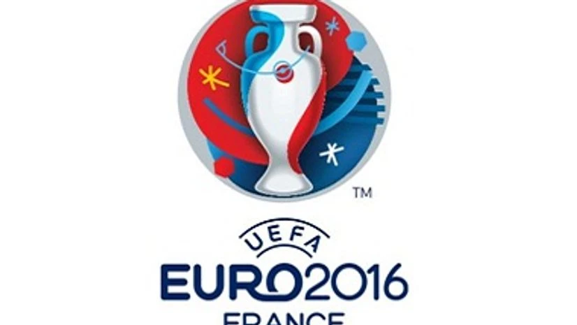 Pilots' strike threat hangs over Euro 2016 Pilots' strike threat hangs over Euro 2016