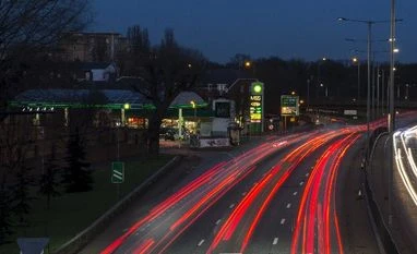 Now, London, Paris and Seoul to name and shame most polluting cars Traffic passes a BP gas station on the North Circular Road in London