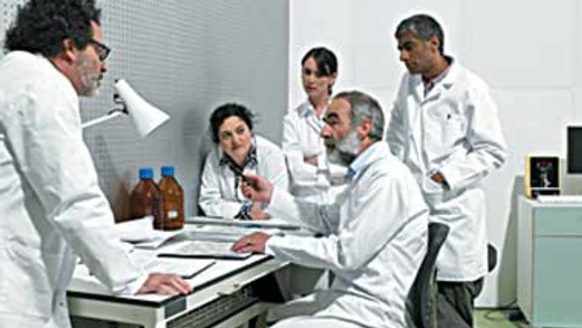 Breakthroughs need expertise, not just cross-collaboration Breakthroughs need expertise, not just cross-collaboration