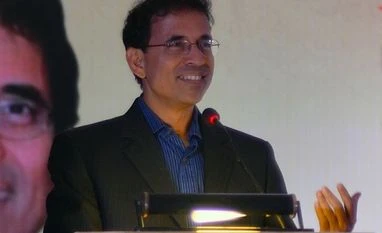 BCCI sacks Harsha Bhogle from IPL commentary, leaves fans enraged Harsha Bhogle (Source: Wikipedia)