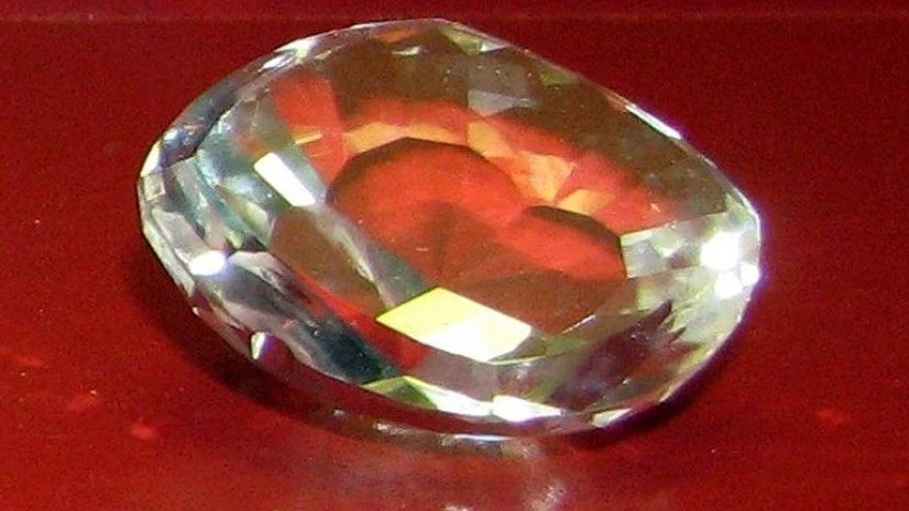 A glass replica of the diamond before it was re-cut in 1852 on display at the Reich der Kristalle museum in Munich, Germany (Source: Chris 73 / Wikimedia Commons) A glass replica of the diamond before it was re-cut in 1852 on display at the Reich der Kristalle museum in Munich, Germany (Source: Chris 73 / Wikimedia Commons)