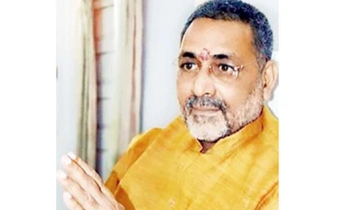 Shiv Sena backs Giriraj Singh's 'nasbandi' suggestion BJP leader and Union minister Giriraj Singh Photo: Twitter