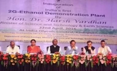Plant to make ethanol from cellulosic biomass inaugurated at Kashipur Dignitaries at the inauguration of cellulosic alcohol demo plant at Kashipur