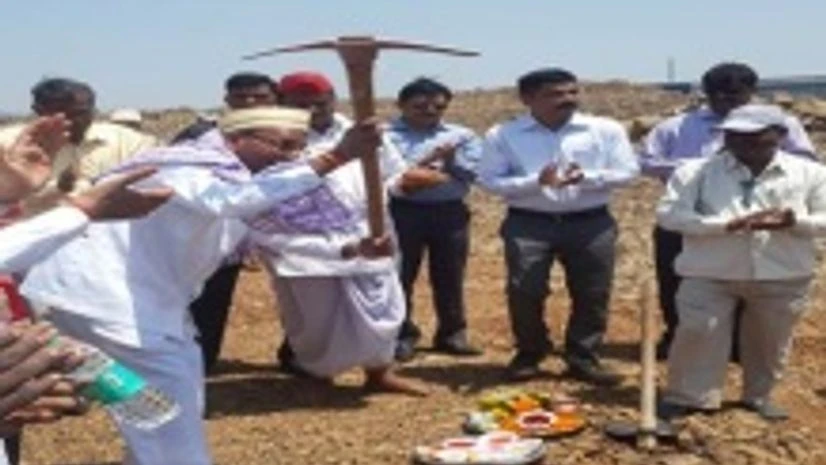 Anant Geete at ground breaking ceremony for Tagma training centre Anant Geete at ground breaking ceremony for Tagma training centre