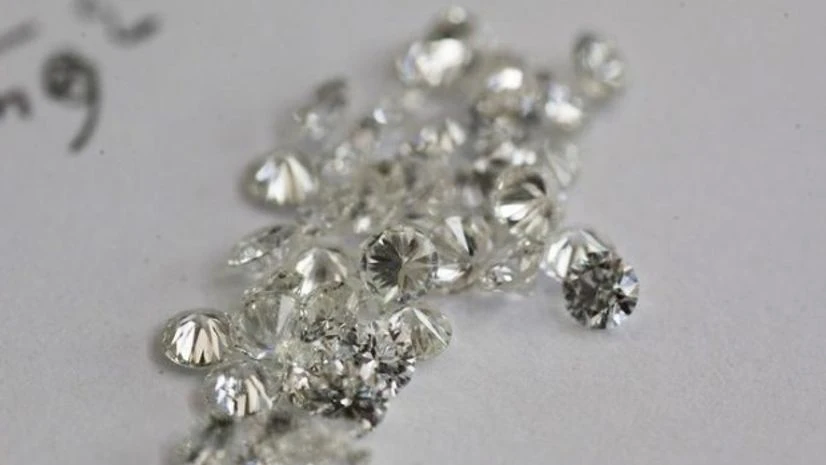 India's gems and jewellery exports decline on a global economic slowdown India's gems and jewellery exports decline on a global economic slowdown