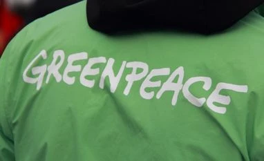 Greenpeace faults Amazon, other tech giants for environment impact Tomasz Bidermann / Shutterstock.com